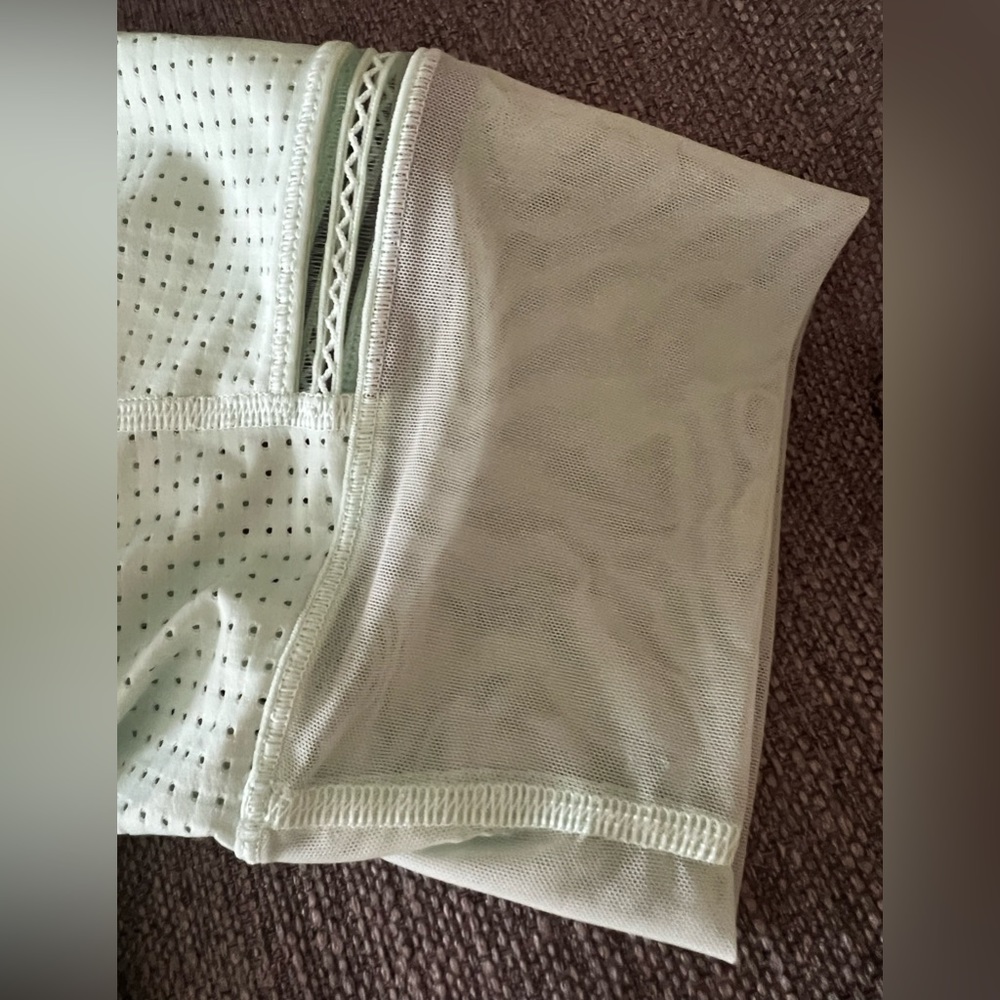 lululemon light green short sleeve top :) Size 6
